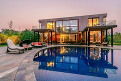 StayVista|Pranaam 6 BHK Pool Villa, Alibaug