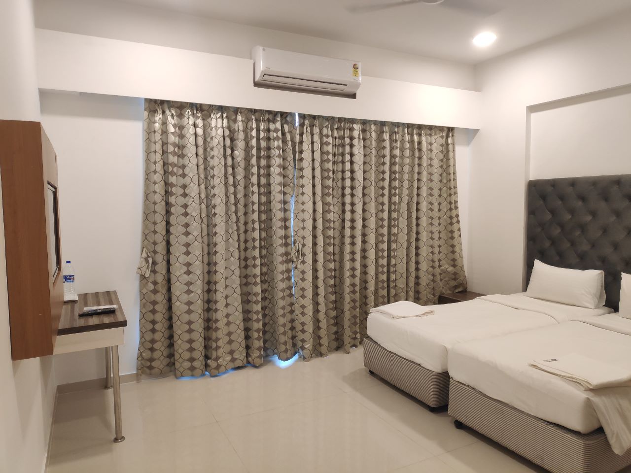 Maxxvalue Apartment Chandivali - Tap to explore photos