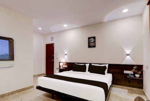 Townhouse OAK BHOOJA HOTELS