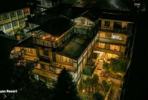 Divine Himalayan Resort - 400 Mts from Mall Road, Darjeeling