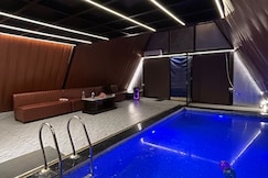Elan hut, Gurgaon