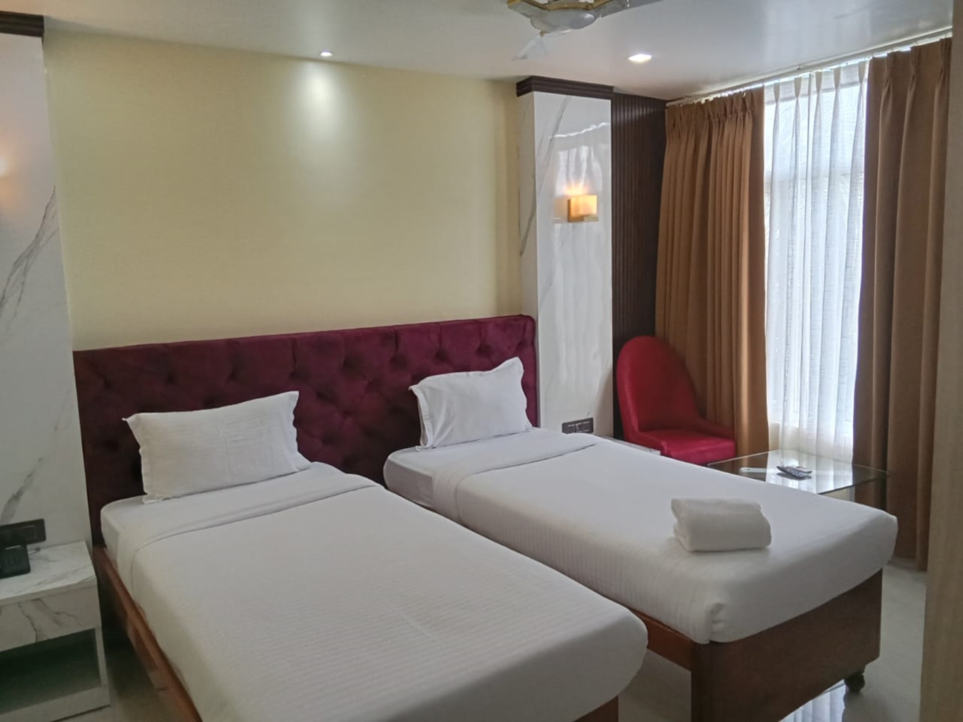 Hotel LP Regency - Tap to explore photos