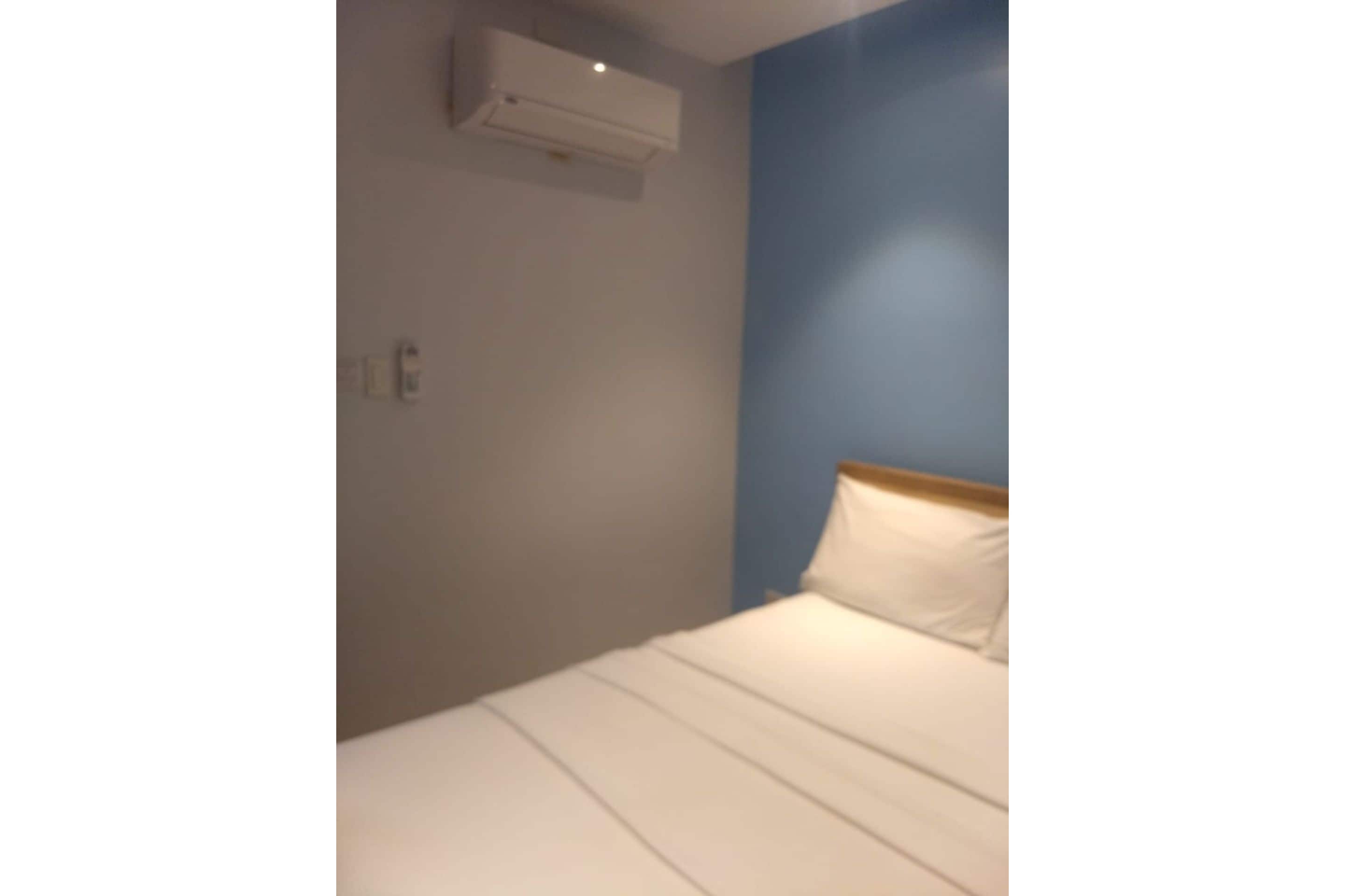OYO 816 Oktowaves Hotel - Tap to explore photos