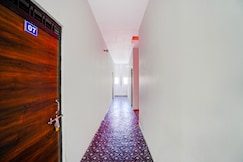 SPOT ON Hotel Blue Rain, Mampur Bana