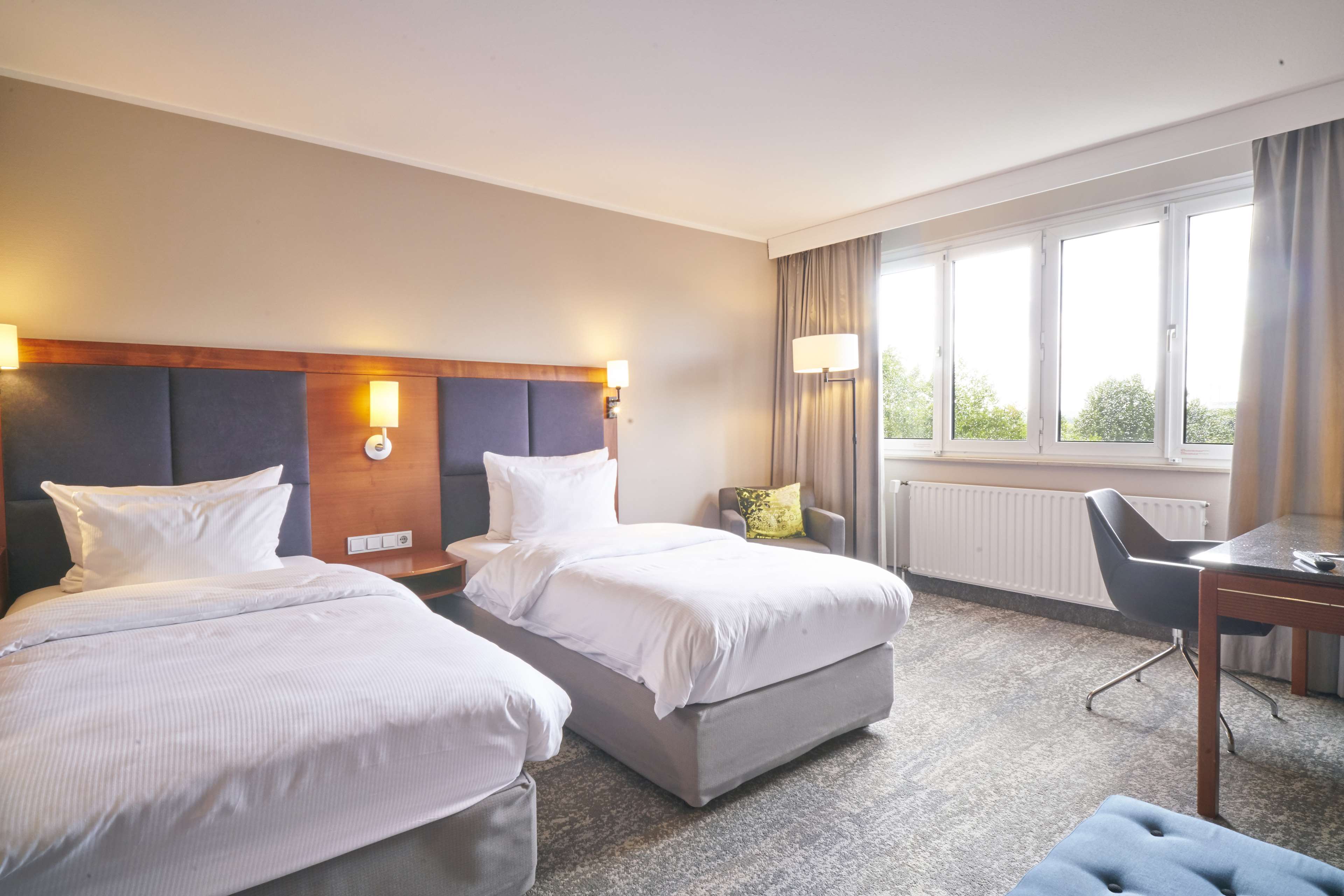 Radisson Blu Hotel Dortmund - Tap to explore photos