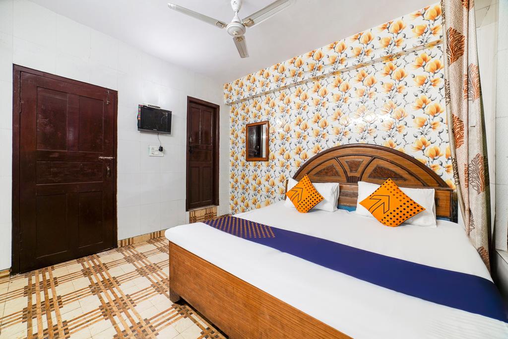 Eat well Guest House - Tap to explore photos