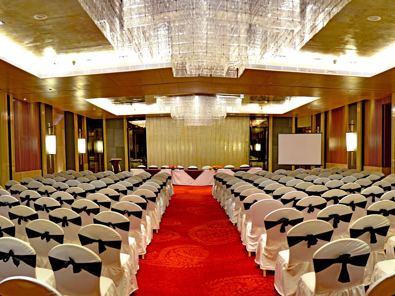 Radisson Blu Jaipur Jaipur Hotel Price, Address & Reviews