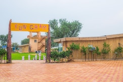 Fungram Resort, Kishangarh Bas