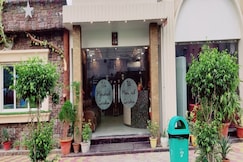 The Monarch Garden Resort, Patna