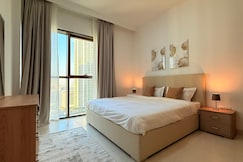 Dancenter Premium 2 Bedroom at Creek Horizon, Dubai