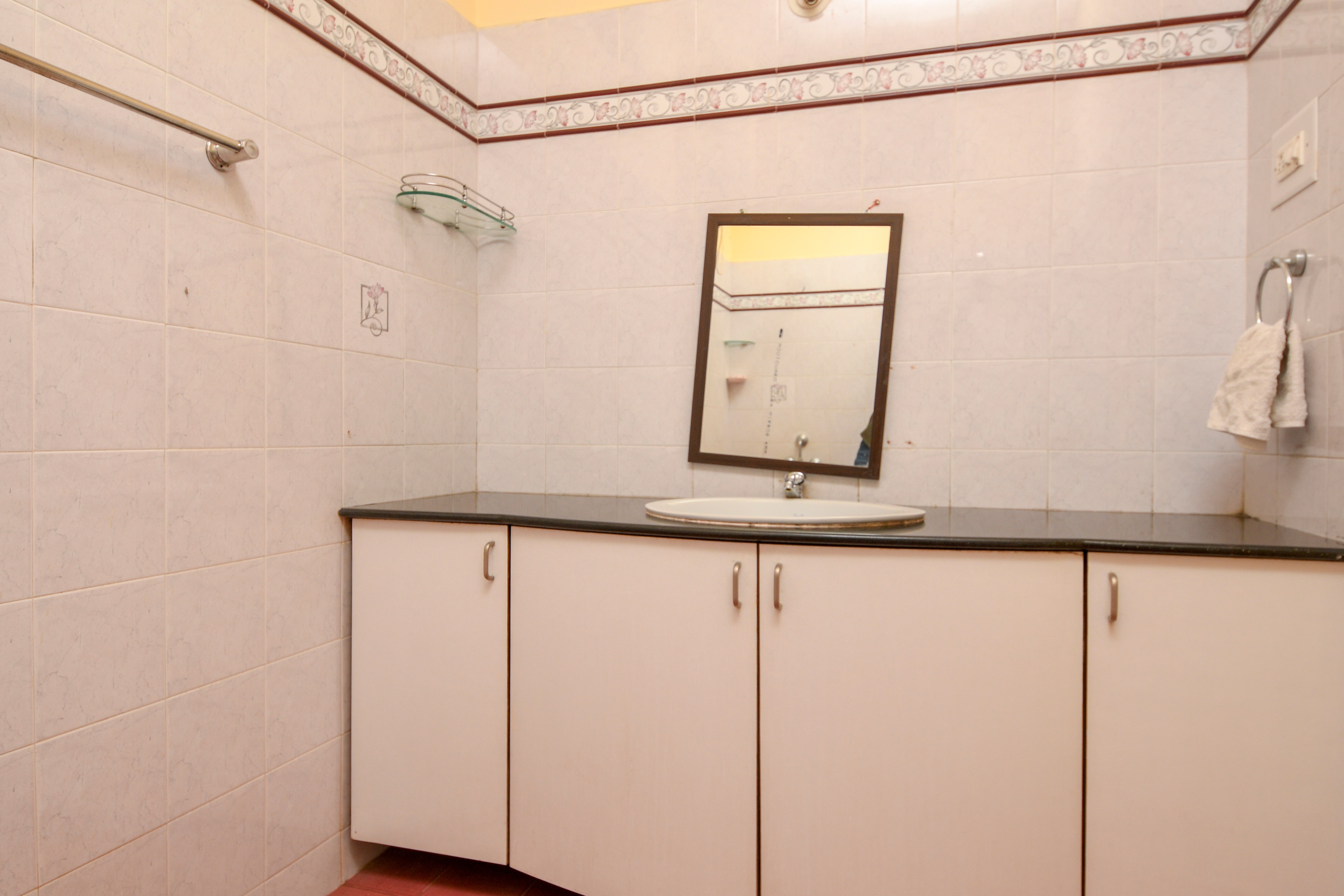 Catalyst Suites, Yeshwantpur - Tap to explore photos