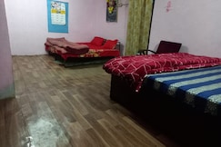 Shipra Homestay (vishram restro ), Mukteshwar