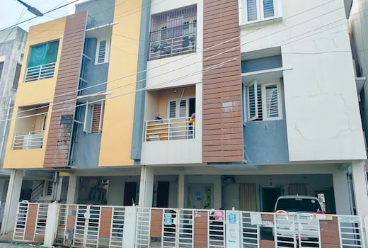 Studio Room Near DLF and Chennai Trade Centre