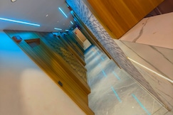 hotel Lee Grand, Ahmedabad