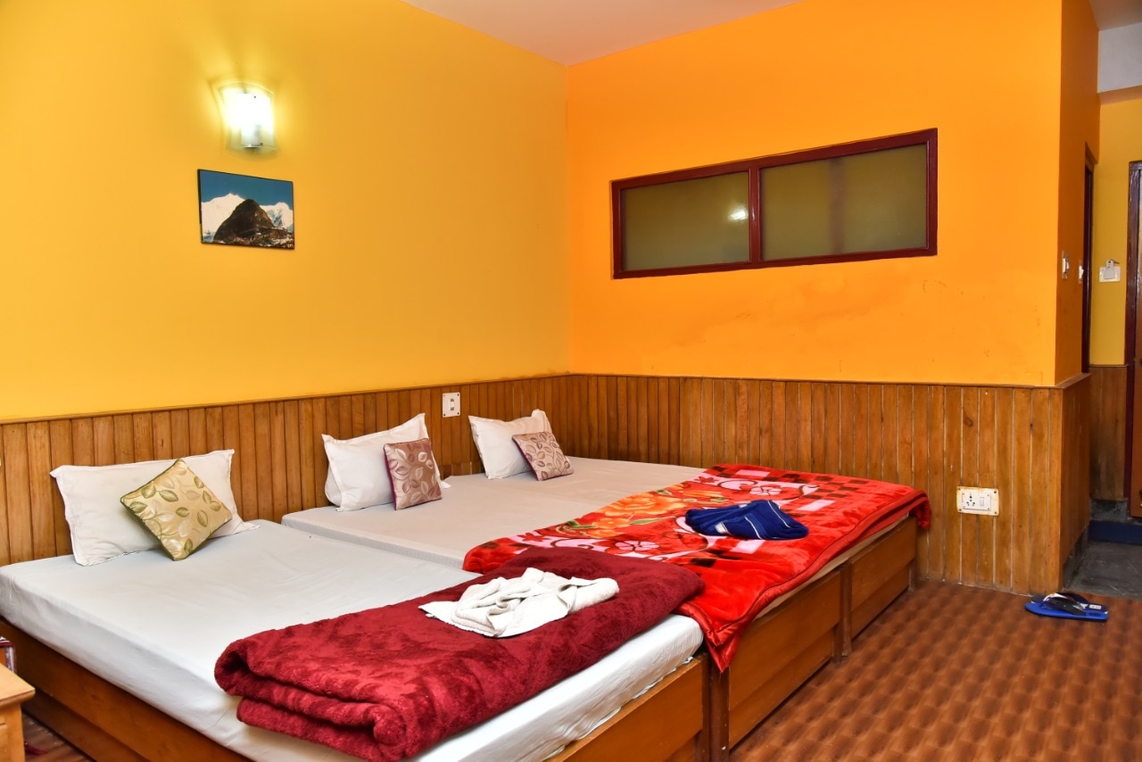 HOTEL DIKILING PELLING - Tap to explore photos