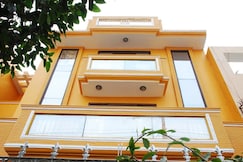 Hotel GOLD LEAF, Noida