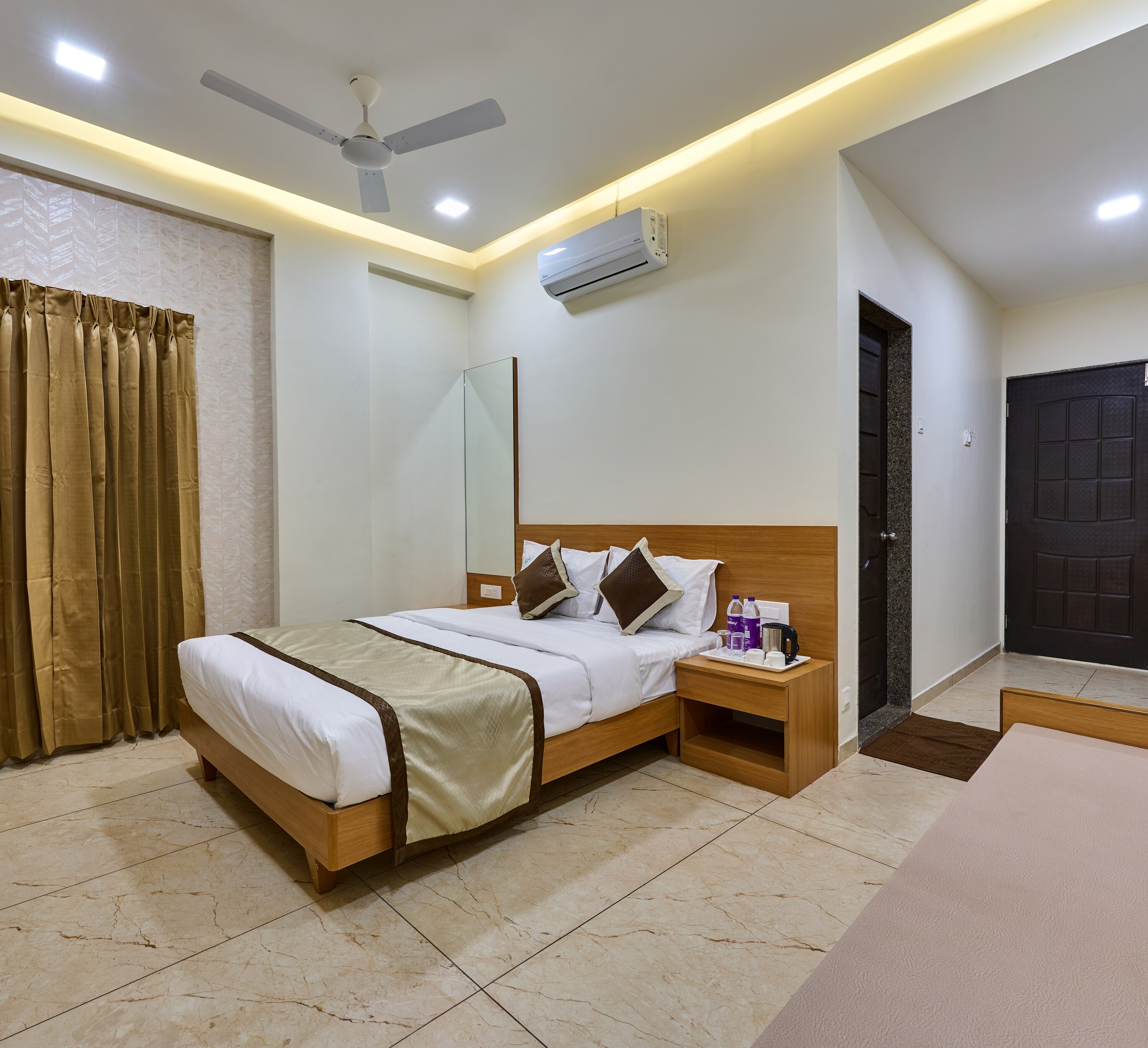 Executive AC Room 1