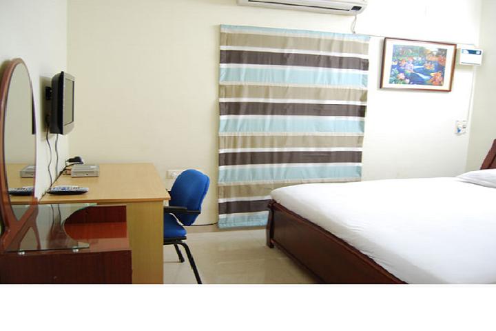 PHOENIX SERVICED APARTMENTS - Tap to explore photos