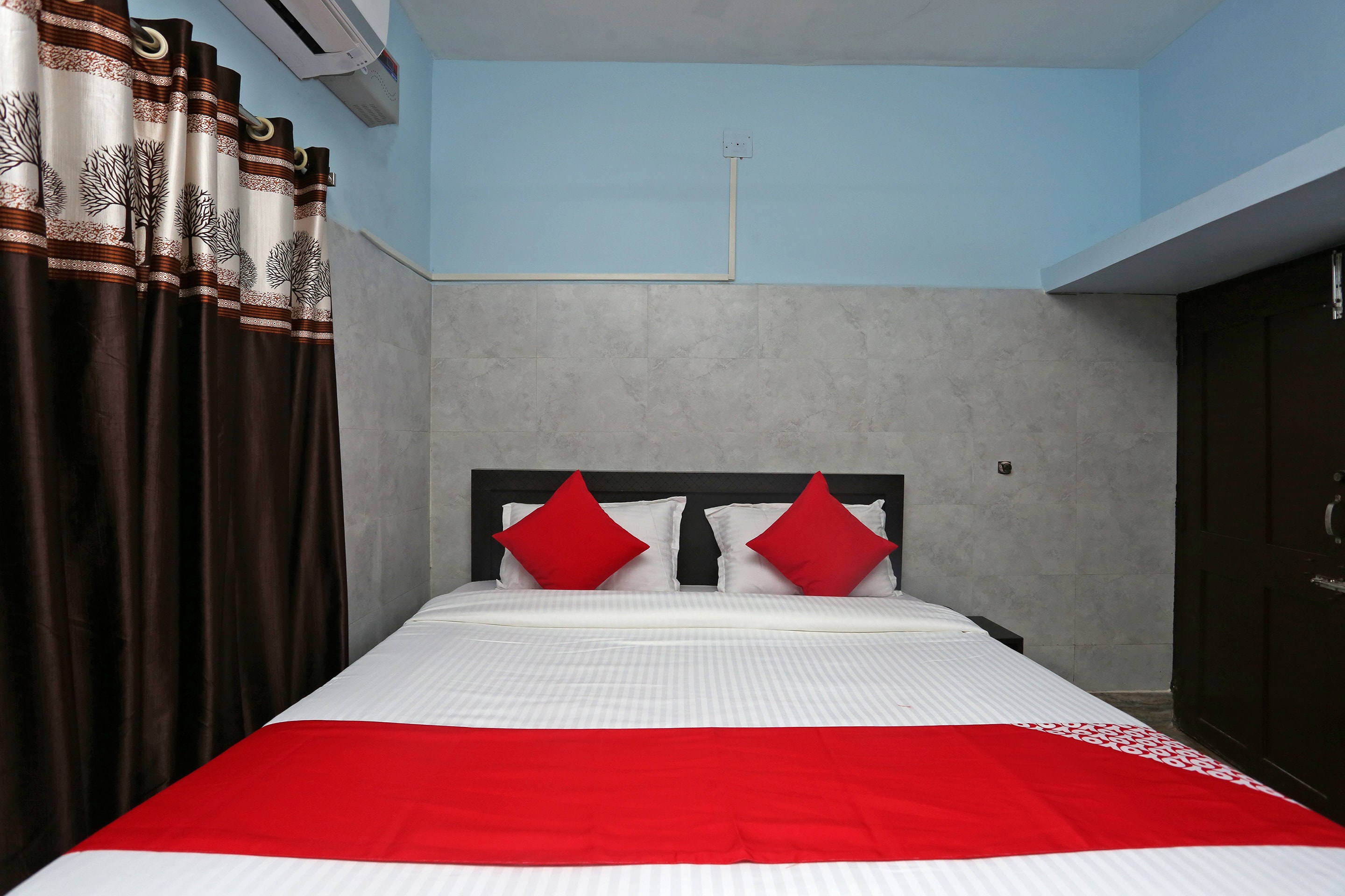 Hotel O The Ambience - Tap to explore photos