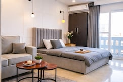 Private Studio Apartment Near Airport, Delhi