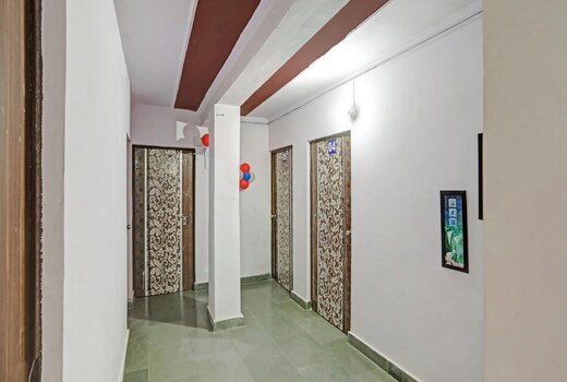 Hotel O Black Shine Stay