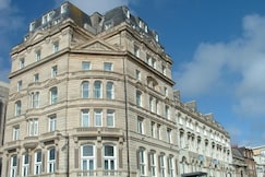 Royal Hotel Cardiff by Belvilla, Cardiff