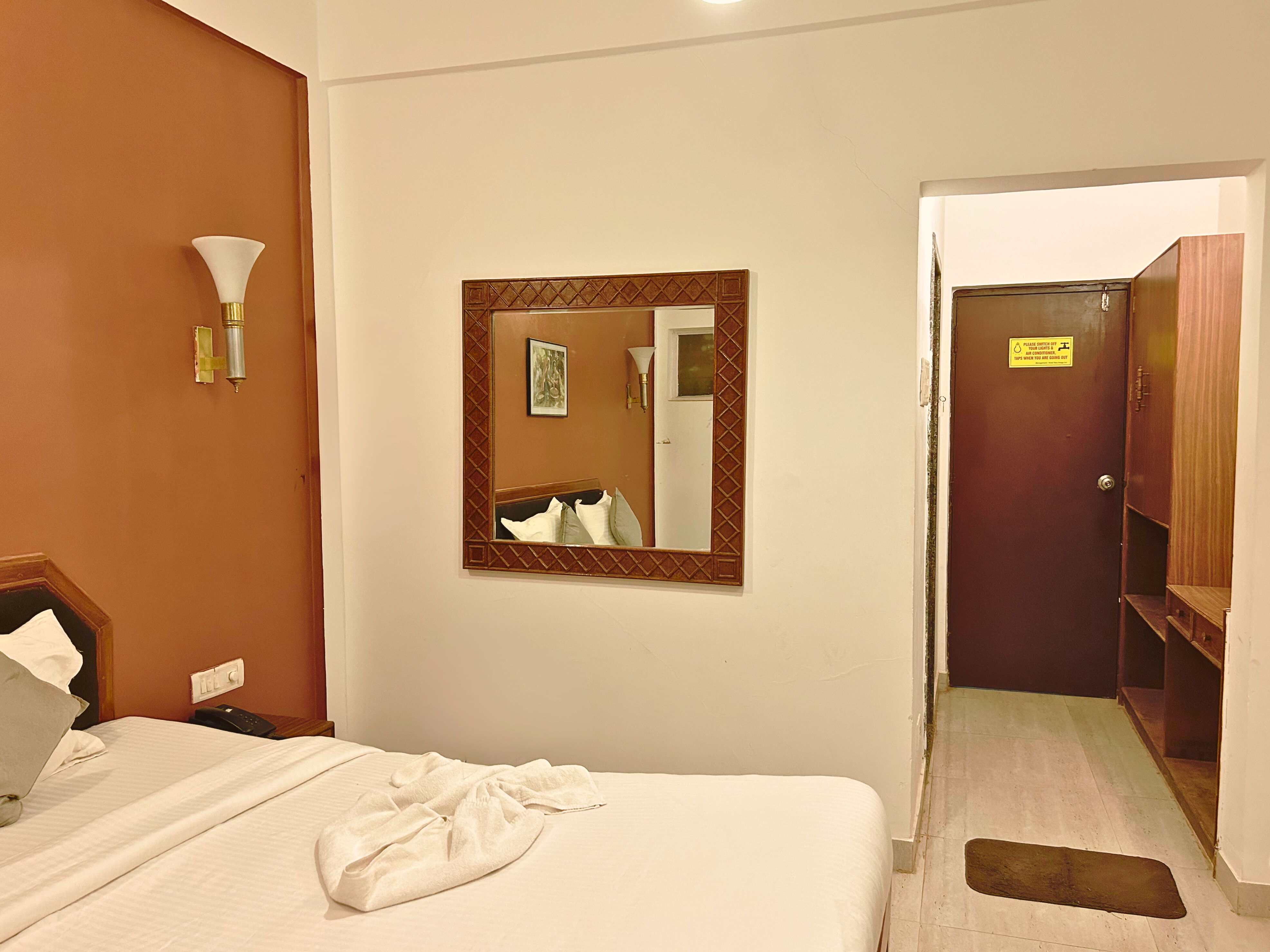 Hotel Image Inn - Tap to explore photos