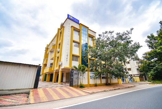 FabHotel Himalay Guest House Saanvi Residency