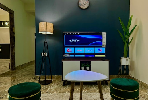StayEasy Cedar Near Westin Kolkata