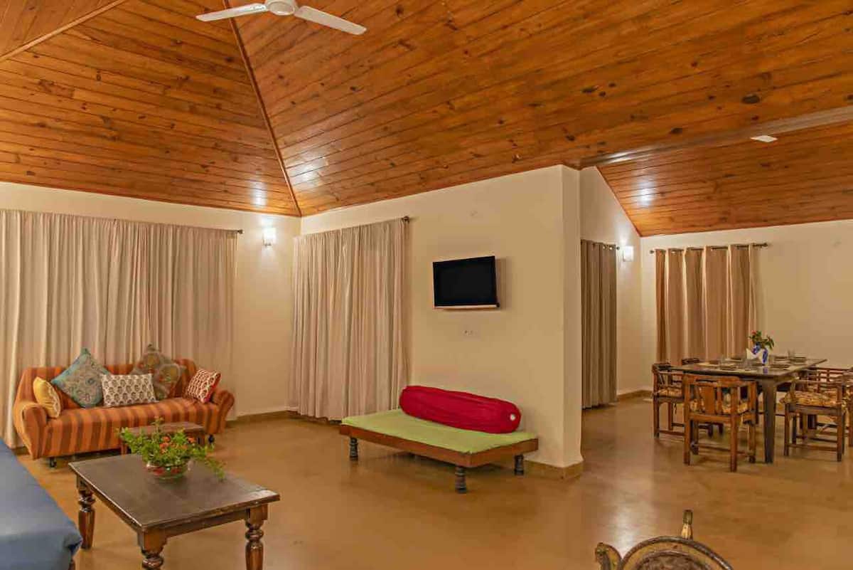 Secluded 3BHK Private Villa | Lawn | Balcony | Bonfire - Tap to explore photos