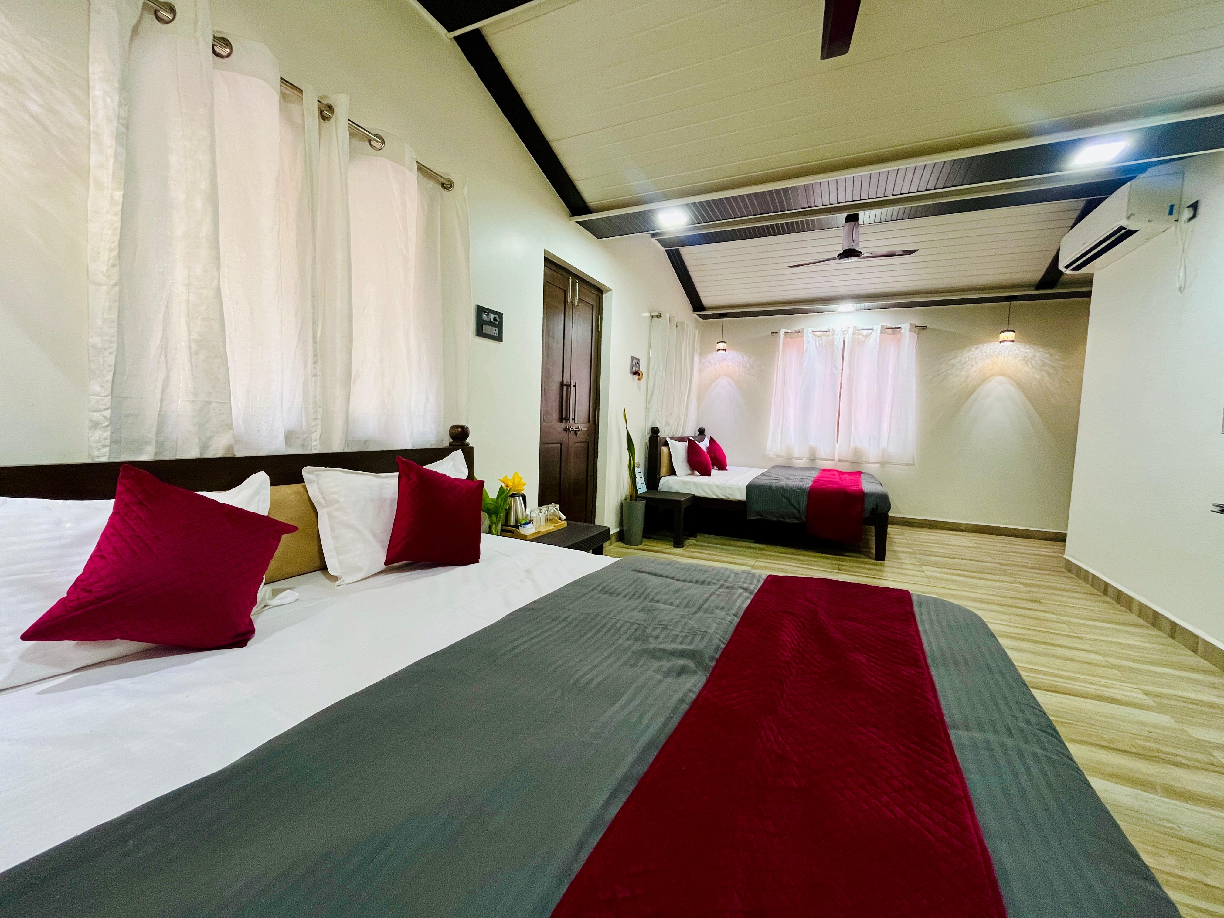 Hotel Parshuram Wada - Tap to explore photos
