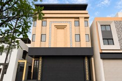 Cosmos Lite Hotel - Vijay Nagar, Indore