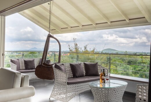 Birdsong Villa