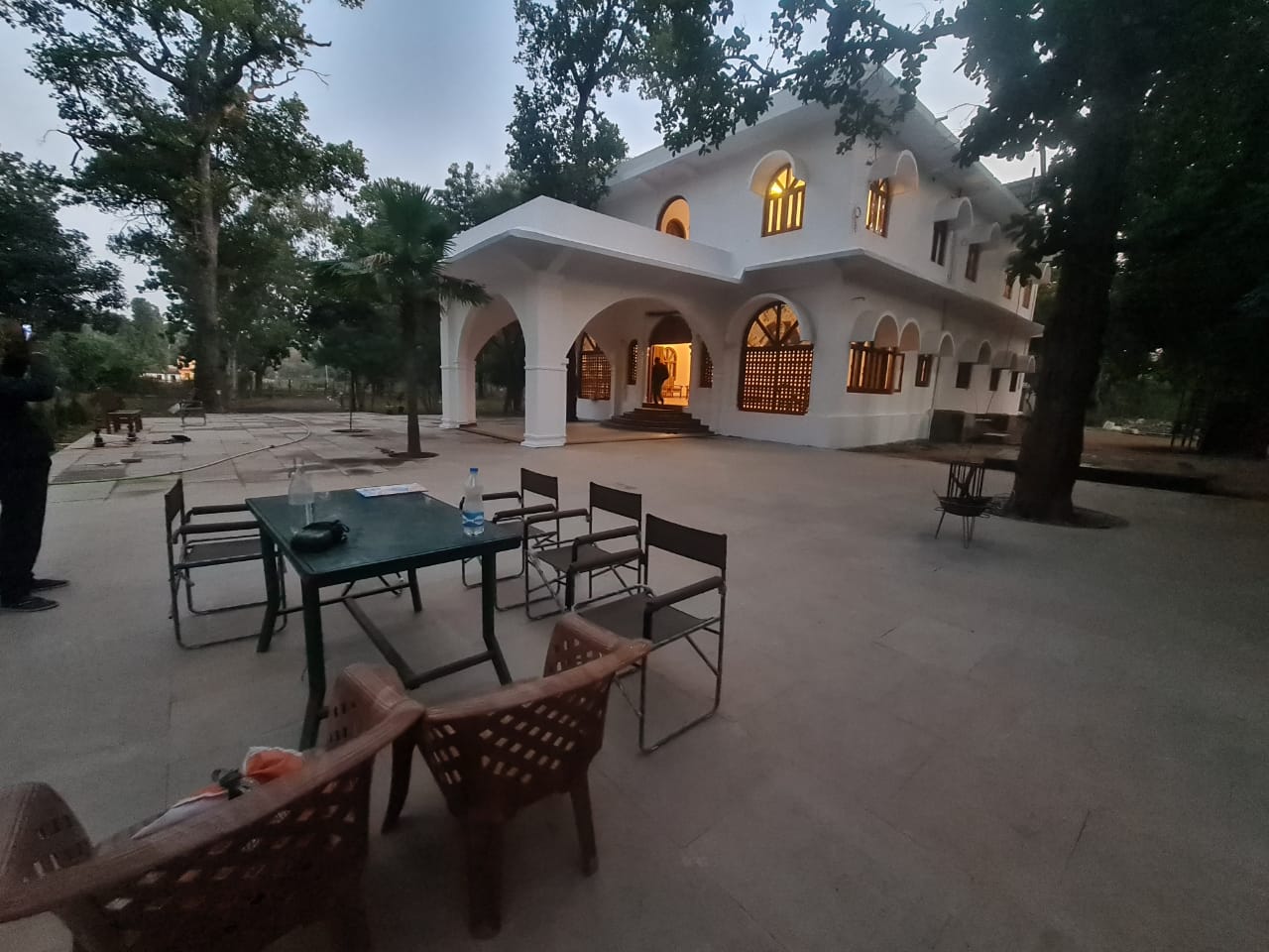Bamera House Jungle Retreat - Tap to explore photos