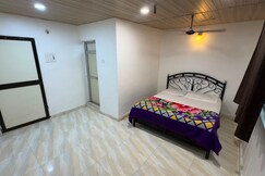 1BHK Party house  with private pool, Lonavala