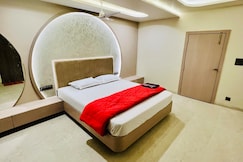 Eatos Service Appartment, Dhule