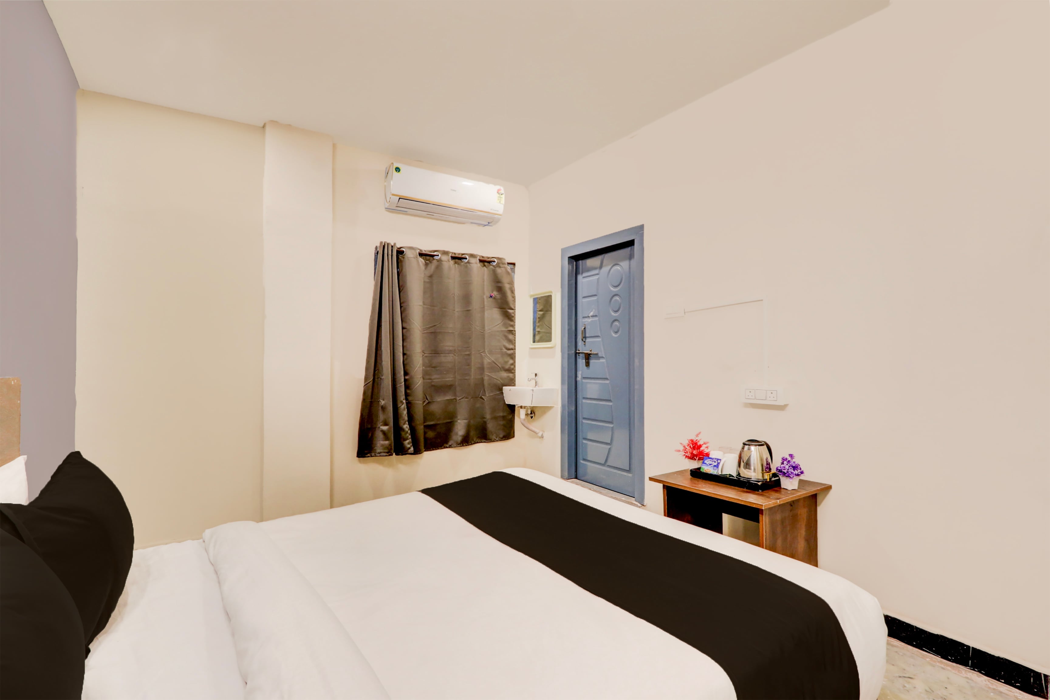 Hotel O 82475 Hotel R Square - Tap to explore photos
