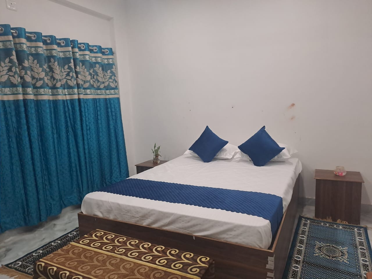 Banaras Cottage - Tap to explore photos