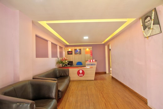 Super Townhouse Hills Palace