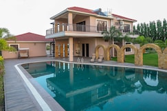 StayVista at Desert Palms with Orchards, Gandhidham