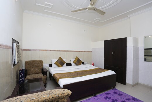 Hotel O City Lite Near Delhi Airport