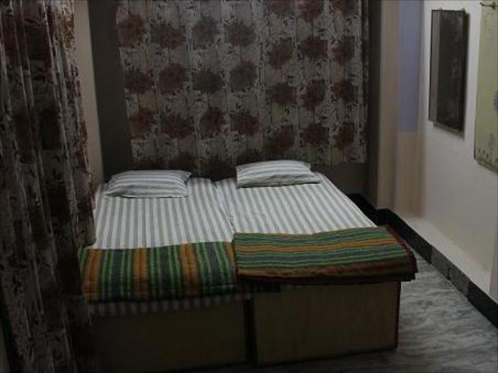 SAGAR GUEST HOUSE - Tap to explore photos