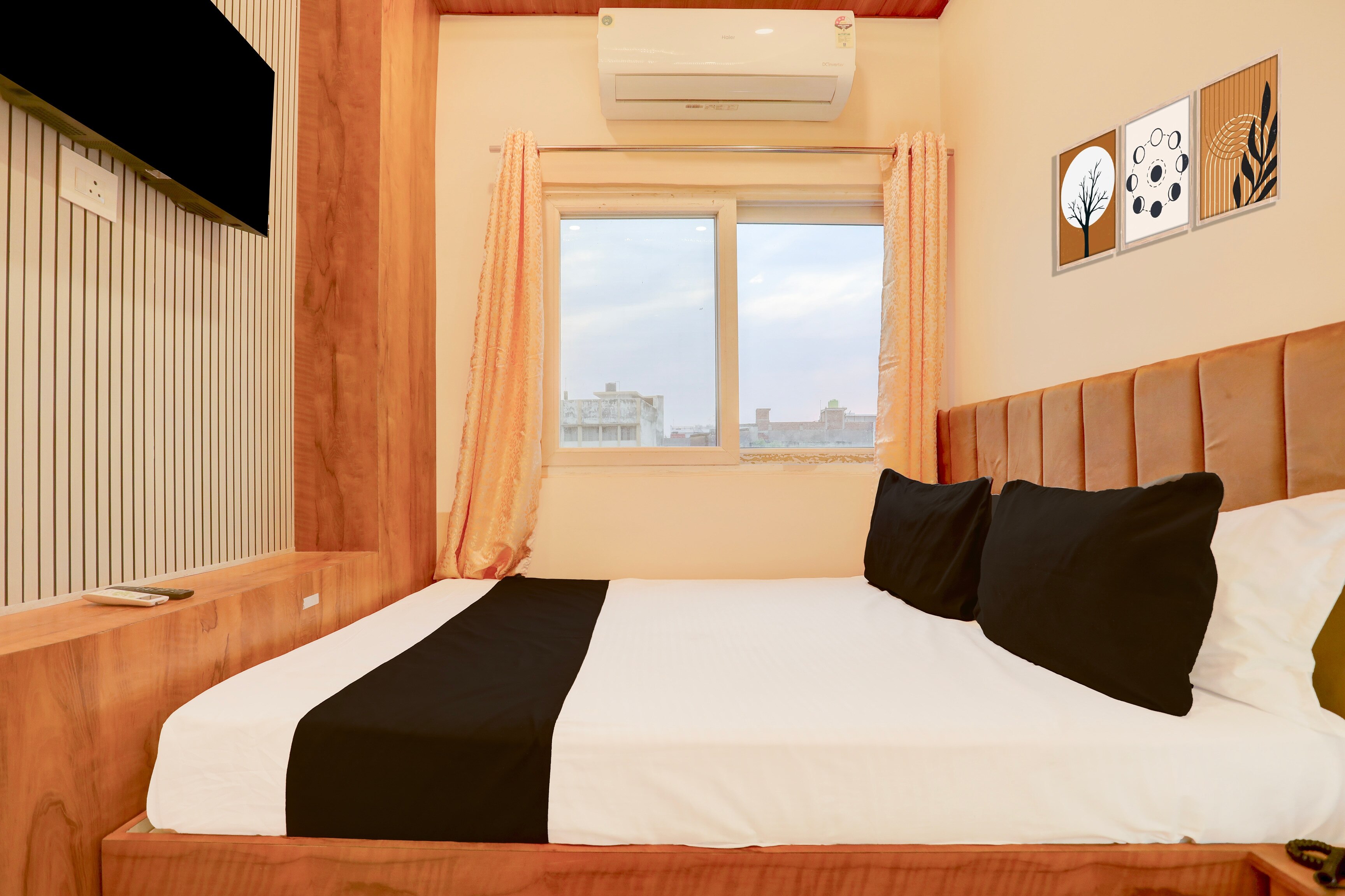 Hotel O Anushka P Guest House - Tap to explore photos