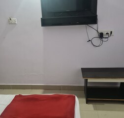 1 BK with attached bathroom)