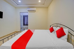 HOTEL VANDANA, Sirsilla