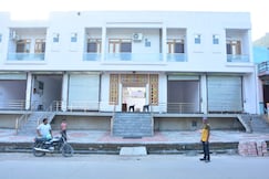 Maa Sarund Marriage Home And Guest House, Pilani