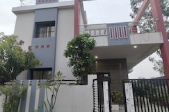 Independent House Near Nagpur Highway, Moharli