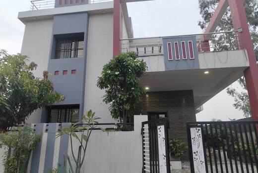 Independent House Near Nagpur Highway
