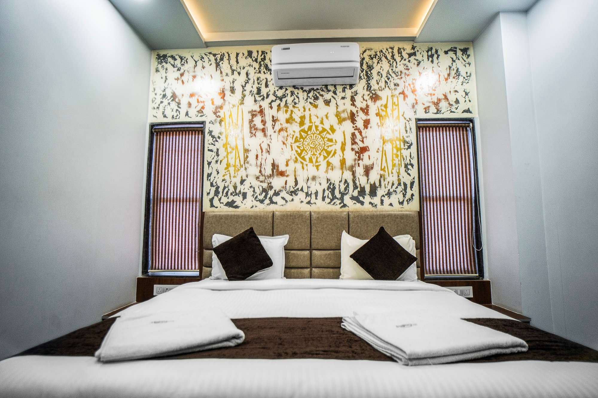 Hotel Happy Stay AC/ Non AC Rooms 2