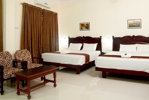 Collection O Kangarappady Formerly Cochin Residency